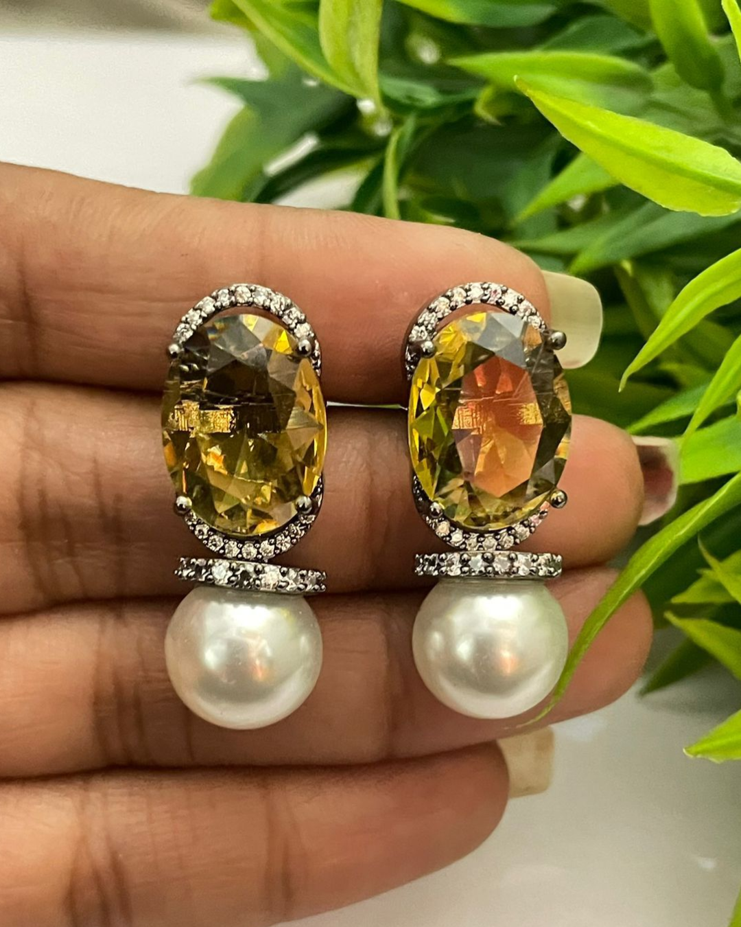 Crystal And Pearl Stud Earring