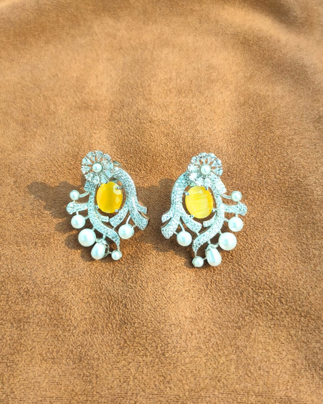 Blossom Pearl Earring With Yellow Stone