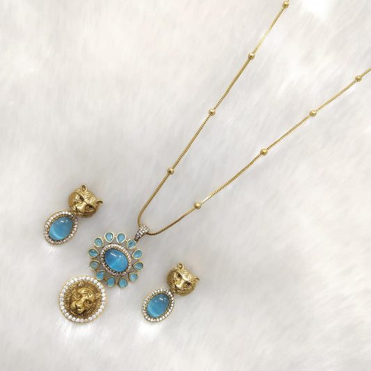 Pendant chain along with earring's set