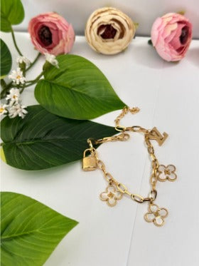 Designer-Inspired Clover Chain Bracelet.