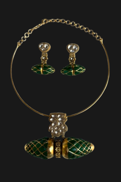 Green Gold Fancy Choker