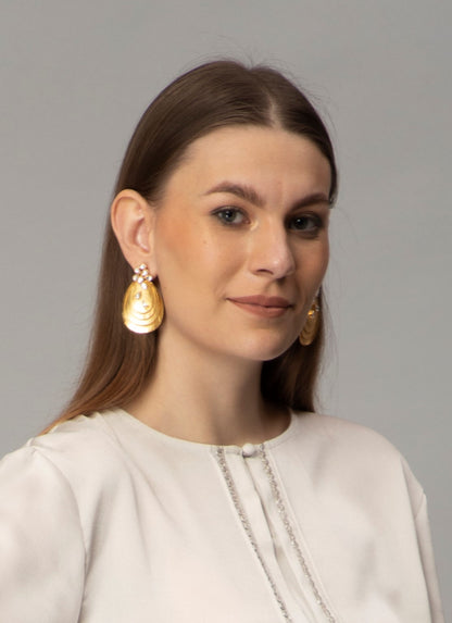 Gold Pleated, Tear Drop Stunning Earring